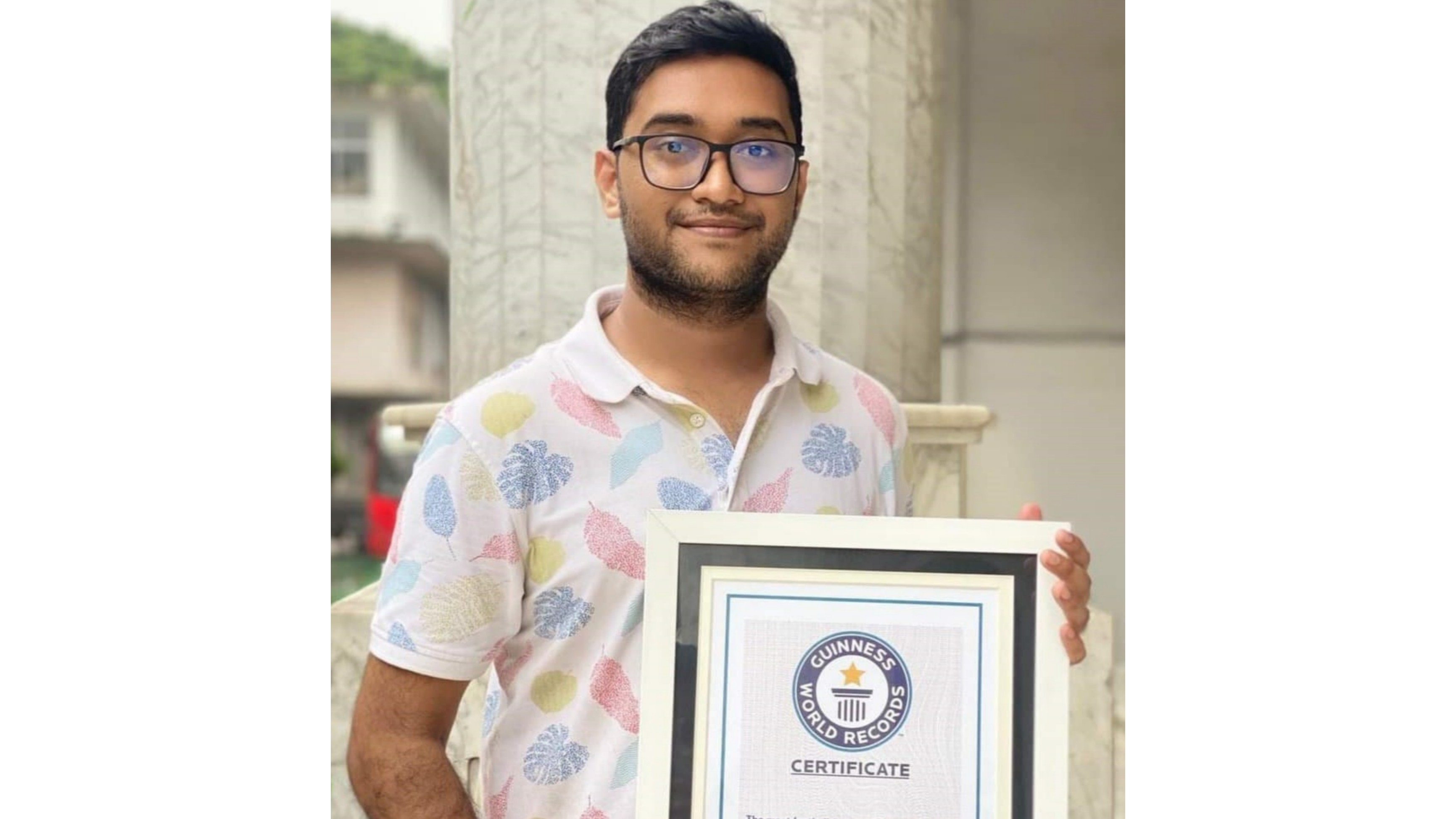 ফুটবল নিয়ে বিশ্ব রেকর্ড গড়লেন ঢাবি শিক্ষার্থী অংকন