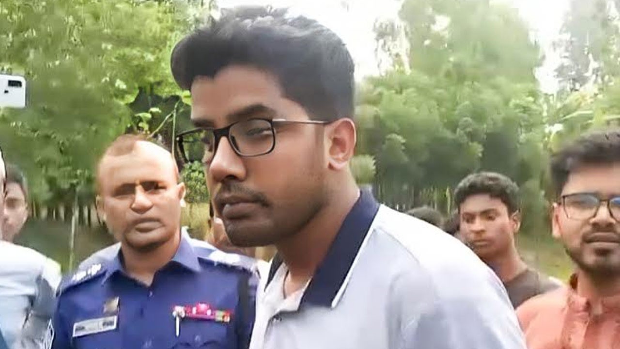জামালপুরে একাডেমিক পরীক্ষা দিতে গিয়ে ছাত্রলীগ নেতা আটক