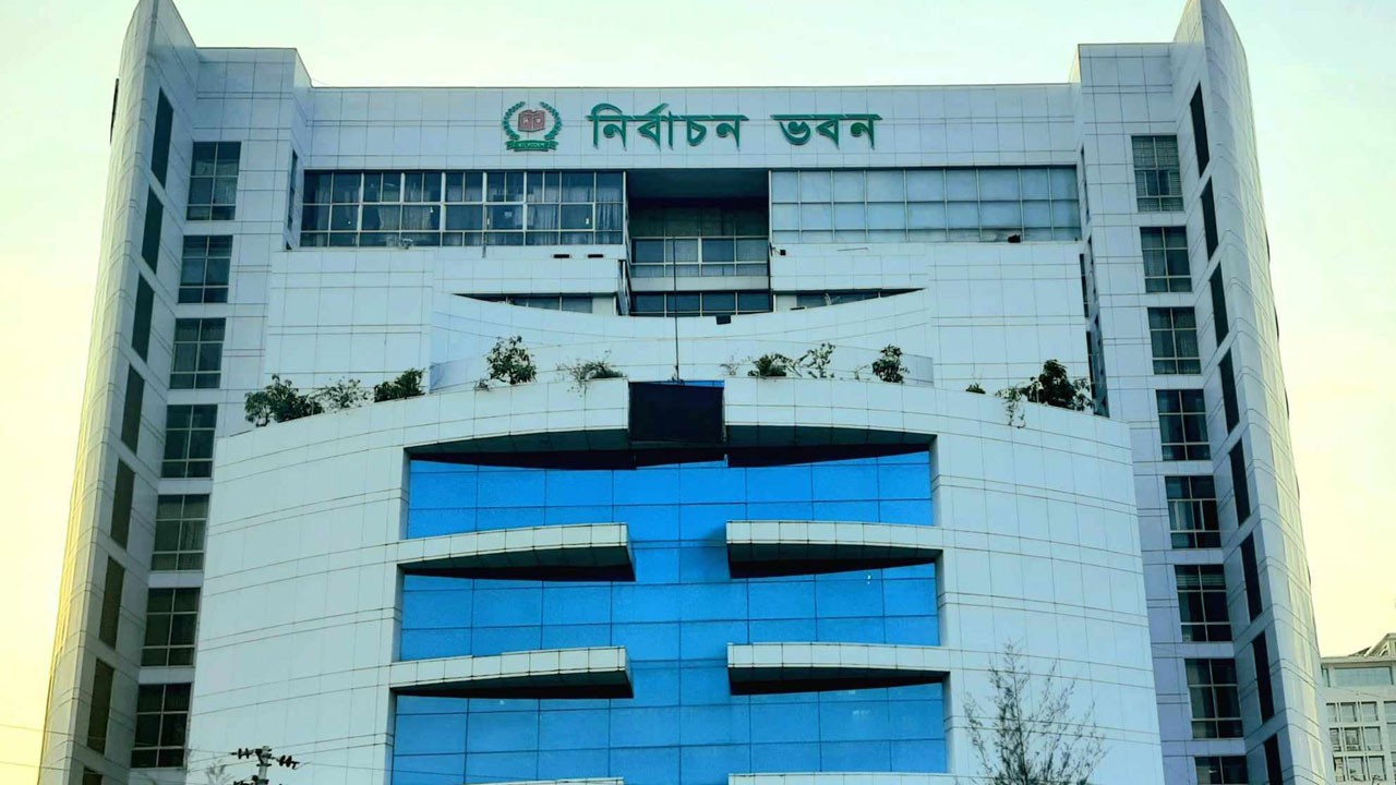 ভোটার বাড়াতে পদক্ষেপ নিতে রিটার্নিং কর্মকর্তাদের নির্দেশ