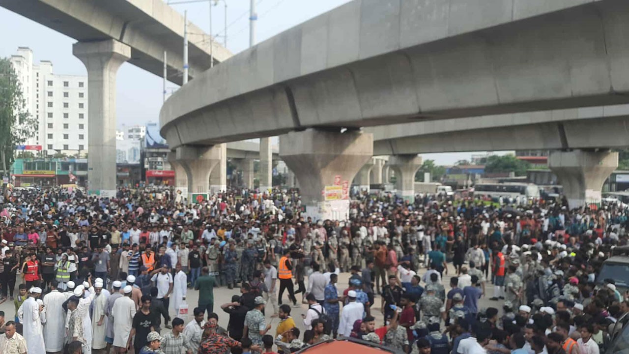উত্তরায় বিমান বিধ্বস্ত : জাতীয় বার্নে হটলাইন চালু