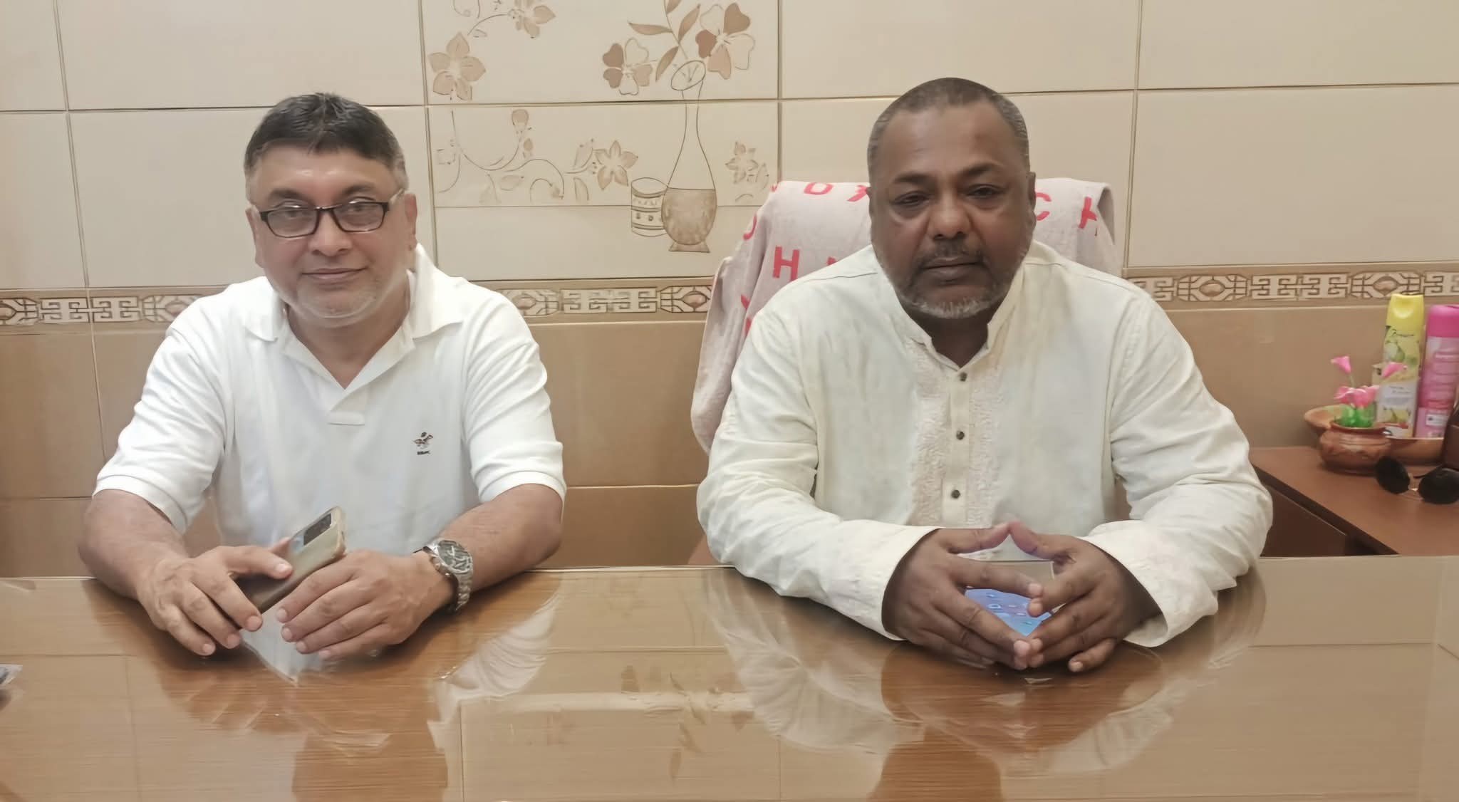 রাজনৈতিক প্রতিহিংসার শিকার ডেমরা থানা বিএনপির দুই শীর্ষ নেতা