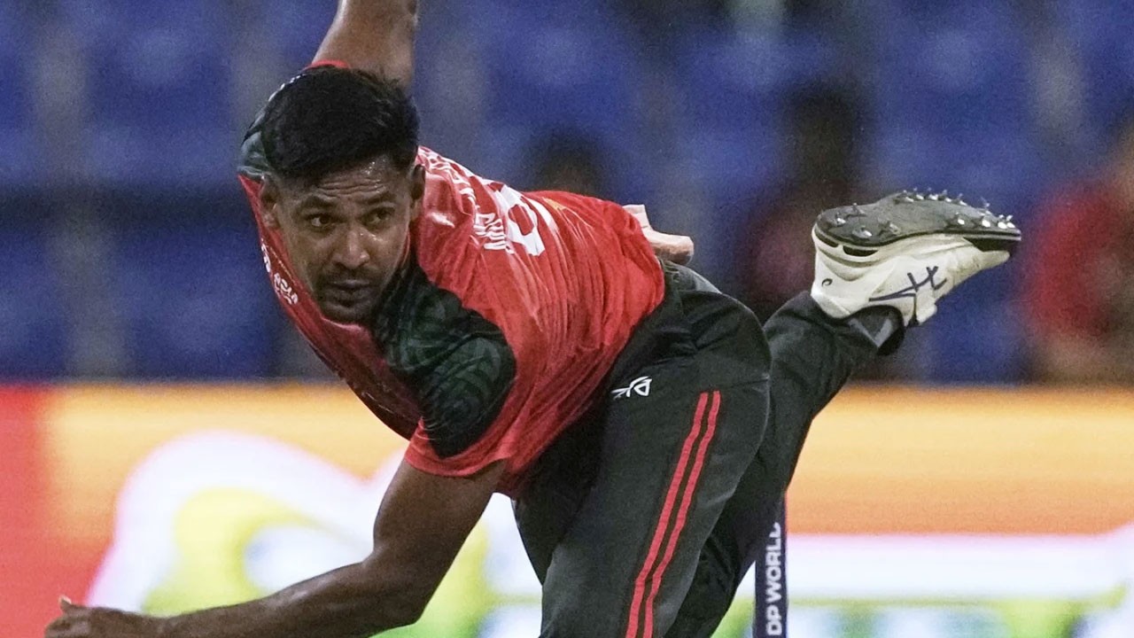 মুস্তাফিজের প্রশংসা করে যা বললেন শোয়েব-গুল
