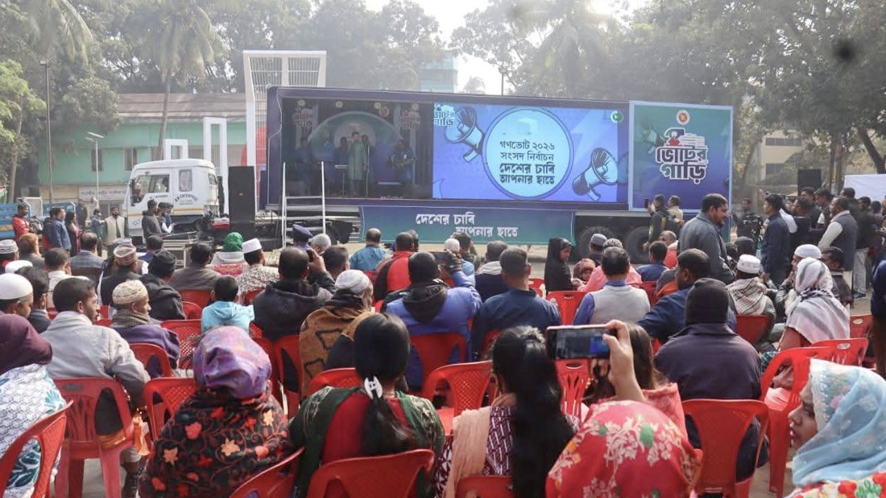 জনমত বাক্সে প্রধান উপদেষ্টাকে সাধারণ মানুষের ৪০ হাজার ‘চিঠি’