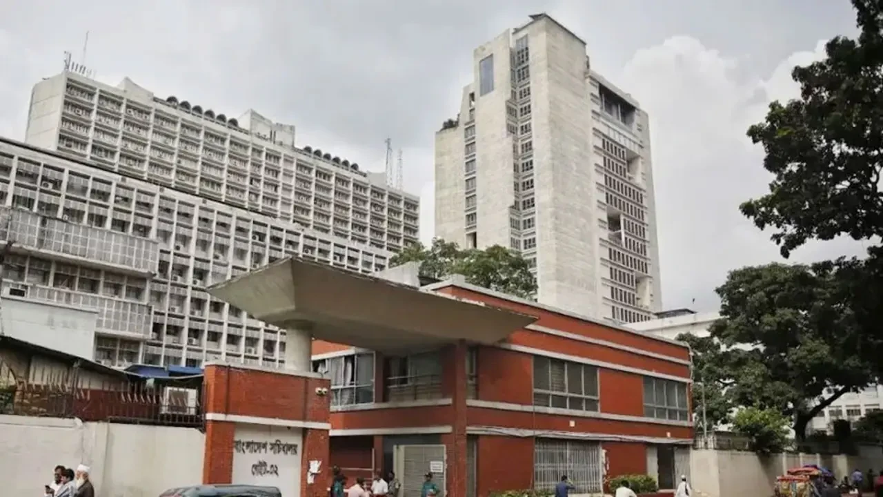 সচিবালয়ে দর্শনার্থীদের পাস ইস্যু নিয়ে নতুন নির্দেশনা