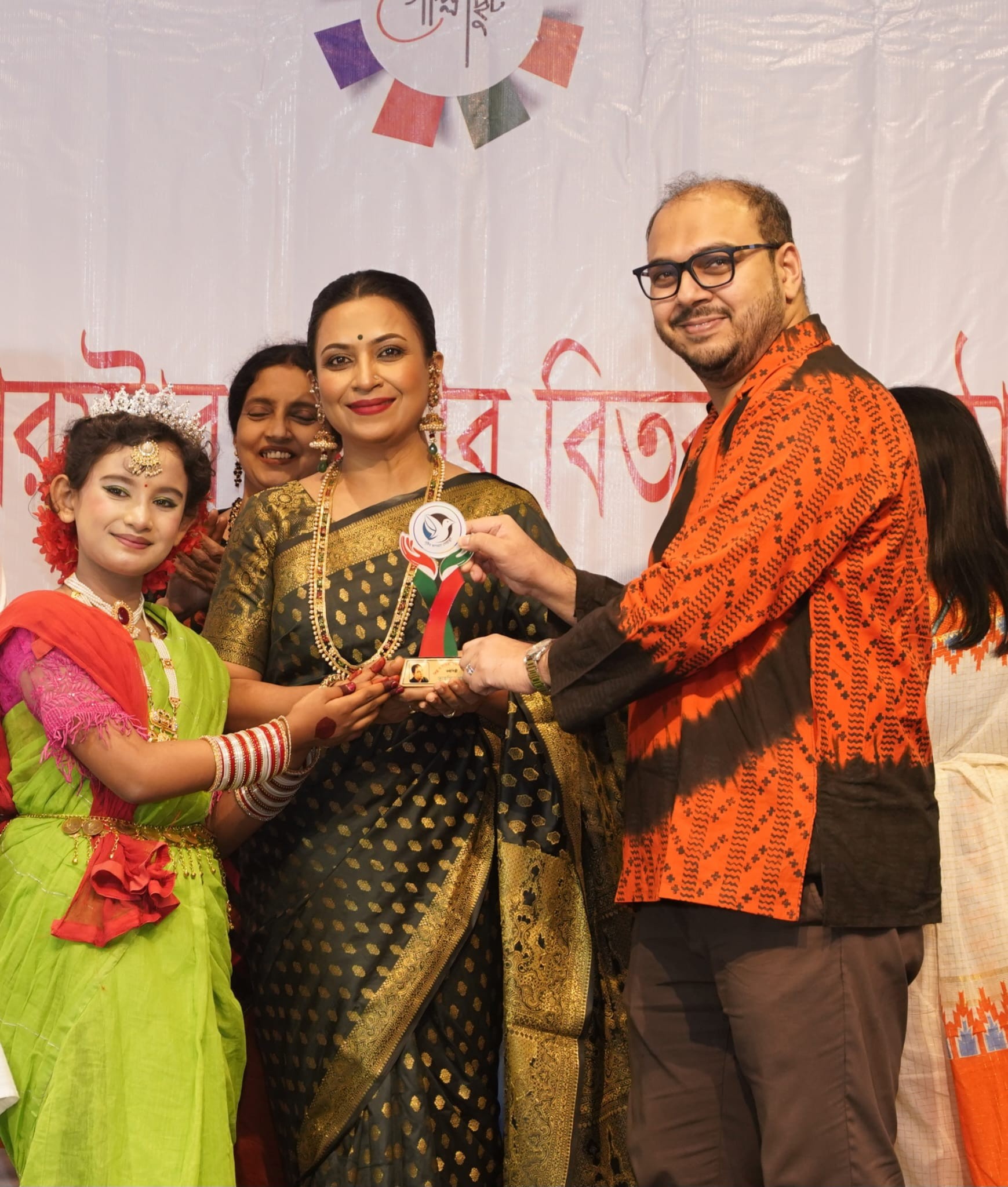 গোল্লাছুট শিল্প ও সাহিত্য সম্মাননা পেলেন তাহসিন খান